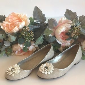 Liz Claiborne beaded flower embellished flat